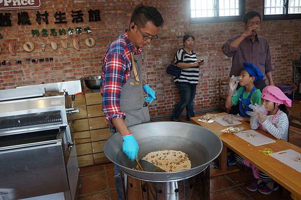 DSC04366-1024.jpg DSC04366-1024.jpg