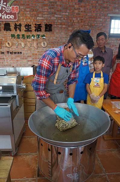 DSC04379-1024.jpg DSC04379-1024.jpg