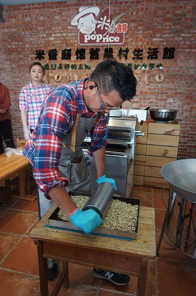 DSC04386-1024.jpg DSC04386-1024.jpg