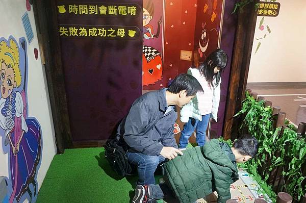 DSC06084-1024.jpg DSC06084-1024.jpg