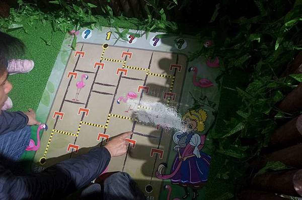 DSC06085-1024.jpg DSC06085-1024.jpg