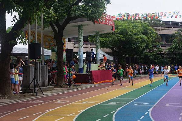 DSC07885-1024.jpg DSC07885-1024.jpg