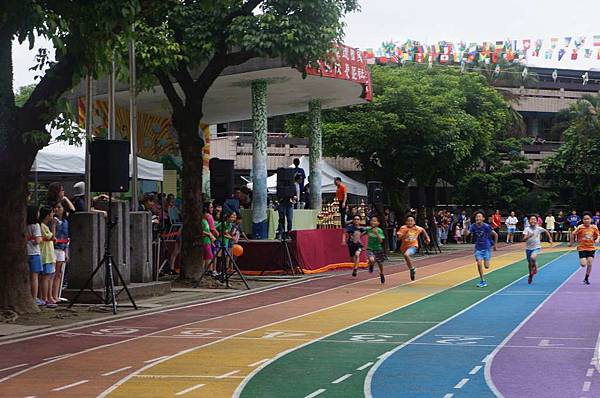 DSC07886-1024.jpg DSC07886-1024.jpg