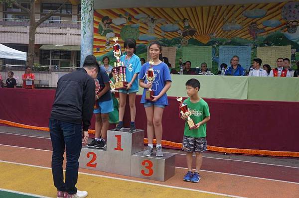 DSC08019-1024.jpg DSC08019-1024.jpg