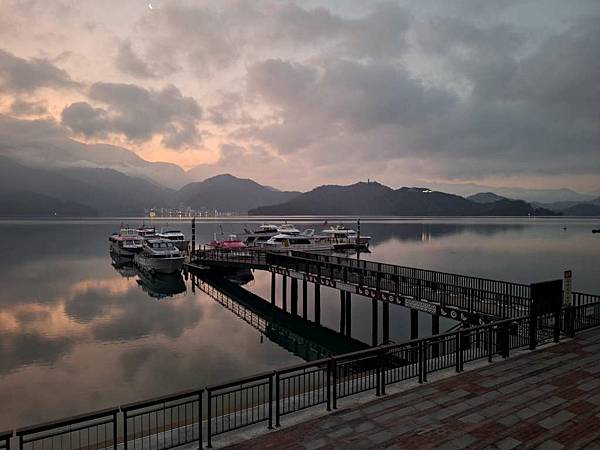 1140126-1朝霧之晨