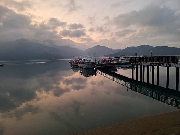 1140126-1朝霧之晨