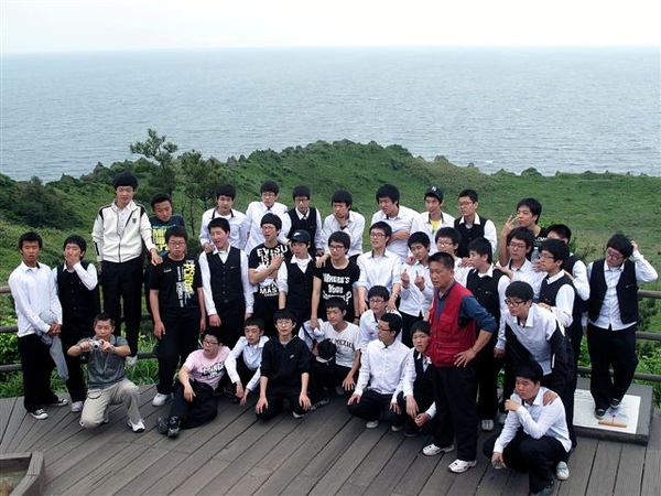 大舅和韓國學生合照 大舅和韓國學生合照