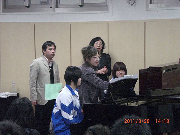 3月28(雙鋼琴大師班─許珮倫、彭鈺佳)5.JPG