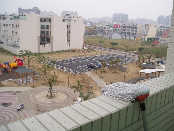 公園附近有停車位