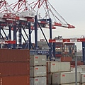 Long_Beach_Container_Terminal_cropped.jpg