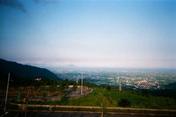 遠方有個龜山島