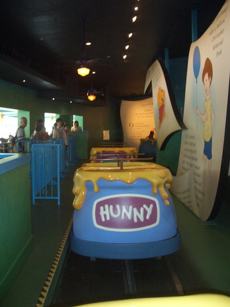 超可愛的蜂蜜罐 香港迪士尼