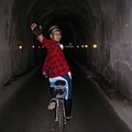金馬隧道也是這麼暗