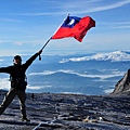 當國旗飄揚在馬來西亞神山