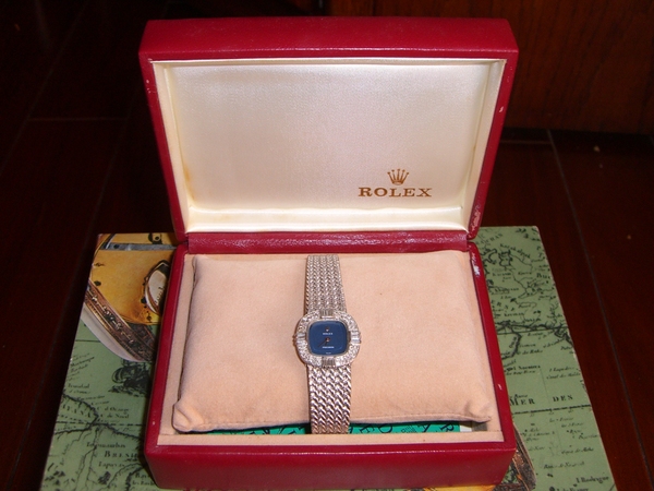 手錶收藏室（5）  ROLEX 勞力士 媽媽現在很少戴了怕磨損  維修很貴 