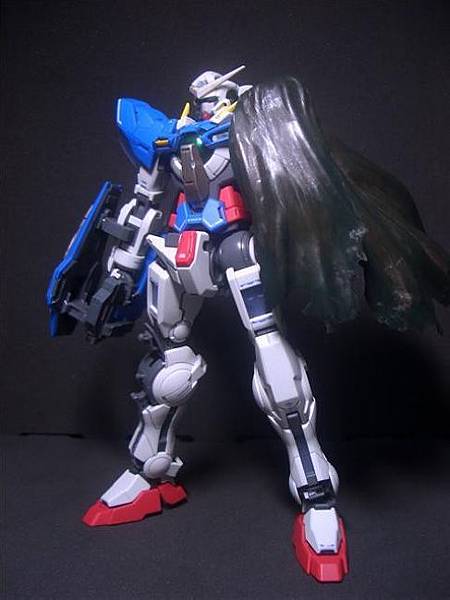 特別附錄-戰損版EXIA R1，有最為人津津樂道的披風與….jpg