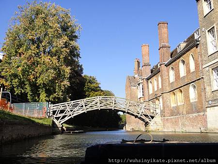 劍橋大學王后學院(Queens' College)的數學橋(Mathematical Bridge) 劍橋大學王后學院(Queens' College)的數學橋(Mathematical Bridge)