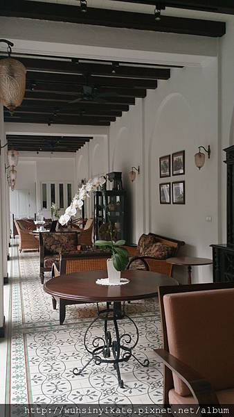 Ping Nakara Hotel 泳池旁的迴廊 Ping Nakara Hotel 泳池旁的迴廊