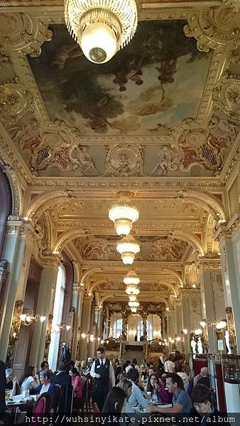 布達佩斯的紐約咖啡館 New York Kávéház 布達佩斯的紐約咖啡館 New York Kávéház