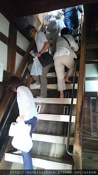 彥根城天守 上下樓梯真的粉~陡(抖)~~~ 彥根城天守 上下樓梯真的粉~陡(抖)~~~