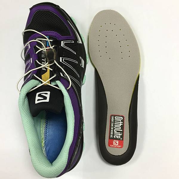 SALOMON慢跑鞋2