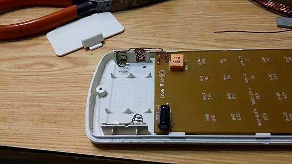 遙控器維修diy 20元搞定 遙控器電池漏液鏽蝕 烏陵土明的世界觀 痞客邦