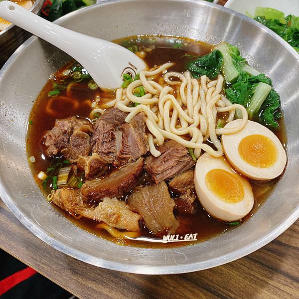 [食記]  【三重美食】王紀牛肉麵-平價牛肉麵，搭配套餐只要