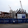 新球場施工中，叫做CITI FIELD，花旗銀行冠名