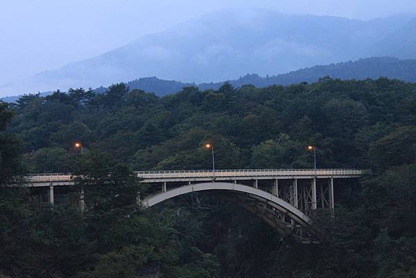 回顧橋