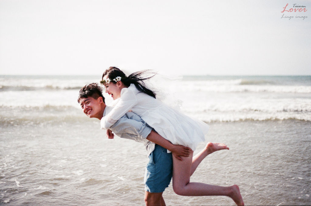 【Lingo底片婚紗x便服婚紗】一起牽手相伴走下去之超級甜蜜