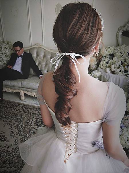 台南新娘秘書婚紗照造型韓系低馬尾