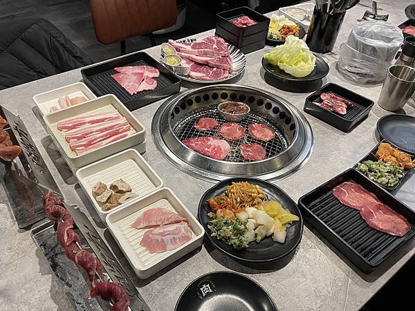 【新北 板橋】肉次方燒肉放題 板橋江子翠店｜王品集團燒肉品牌