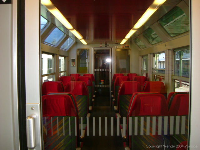 Mont-Blanc Express車廂內部