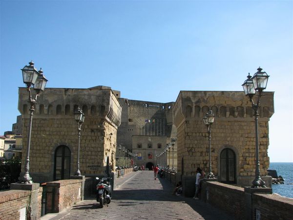 Castel Dell'Ovo