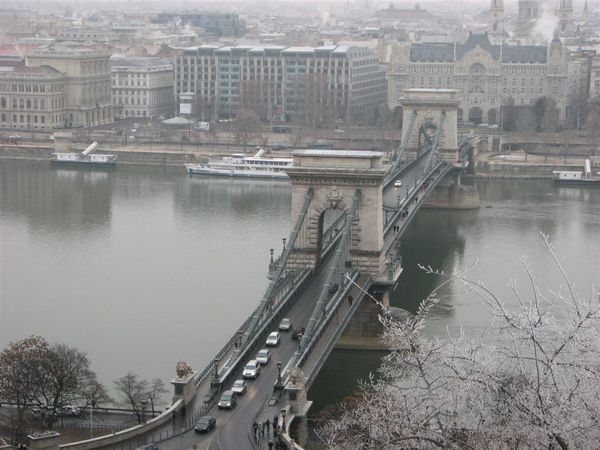 Lánchíd (鎖鍊橋)