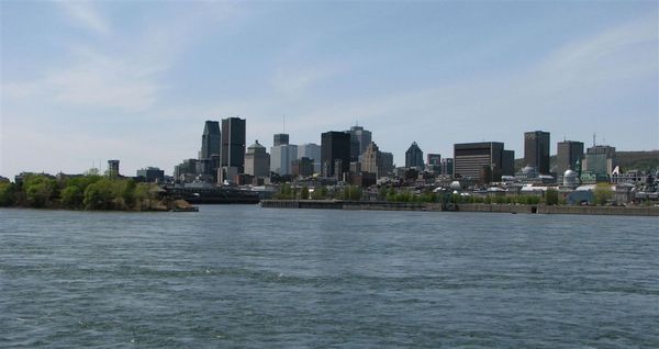 Ile Sainte-Helene眺望Montreal