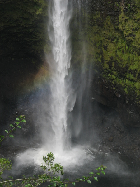 Akaka Fall