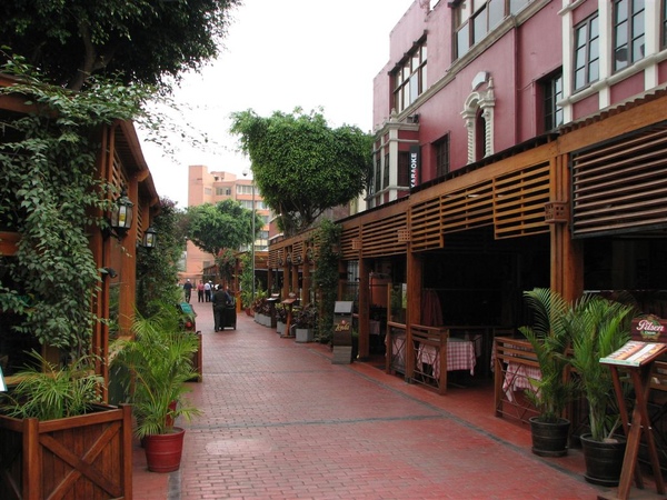 Miraflores: Pizza Street