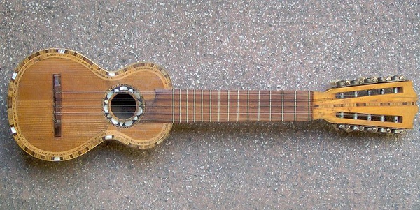 Charango_001.jpg