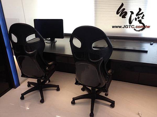 72576_549850088361388_1621835843_n