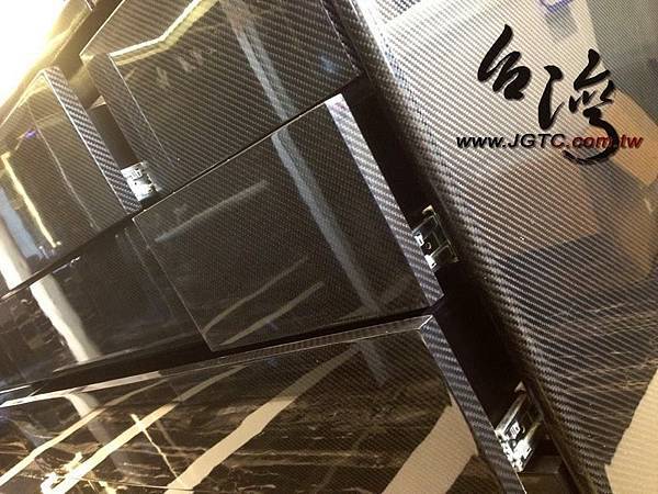 181858_537814546231609_919949304_n