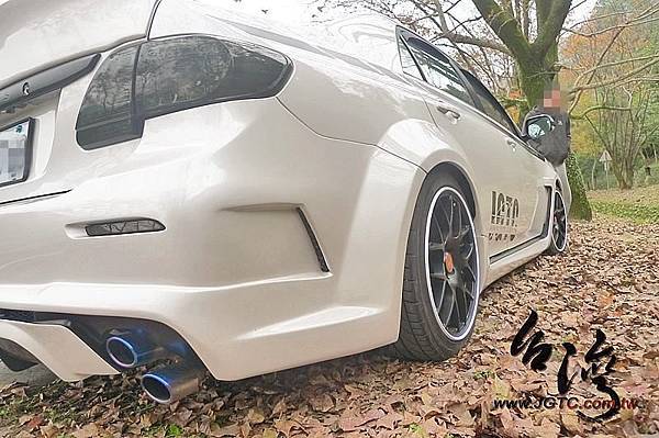 Taiwan JGTC TOYOTA 2011 ALTIS 10.5 限量 IS-F 寬體套件 (珍珠白) (13)