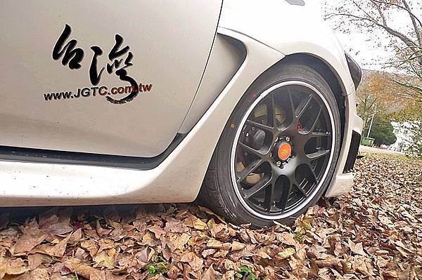 Taiwan JGTC TOYOTA 2011 ALTIS 10.5 限量 IS-F 寬體套件 (珍珠白) (15)