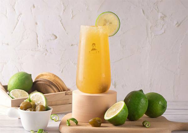 初夏新品-檸檬梅青_超夯檸檬系列推出新品項了！帶有果香香氣的檸檬與熟成黃梅的搭配，.jpg