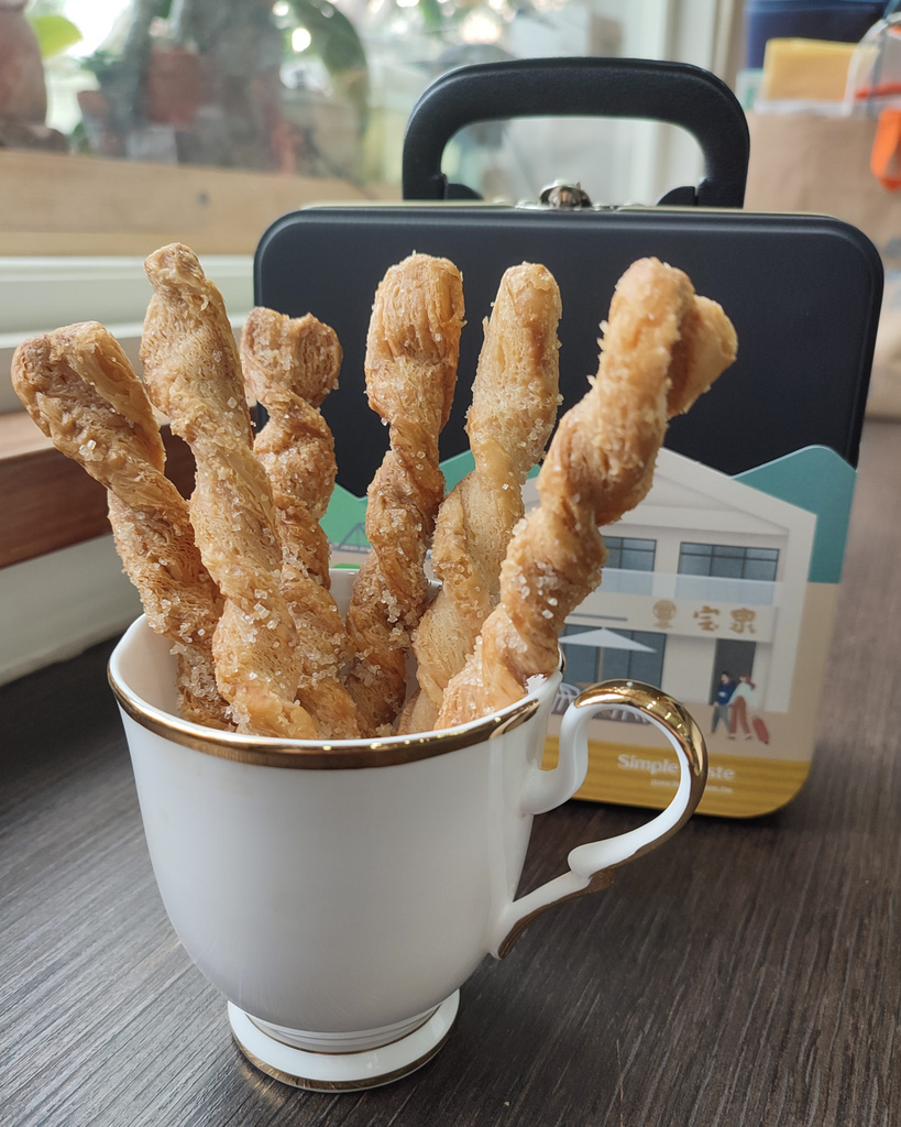 08-2 丹麥酥條開箱3.jpg