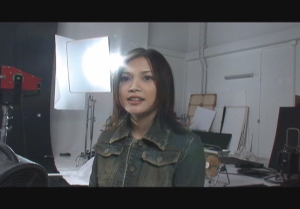 YUI - Rolling star_SpecialOffShot(Yahoo Streaming)[(002044)22-41-54].JPG