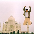 Jump at Taj Mahal.JPG