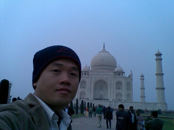 Taj Mahal and me 10.JPG