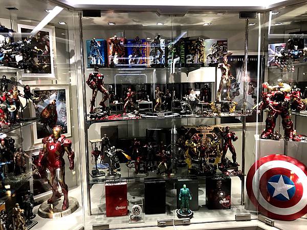 hot toys secret base.JPG