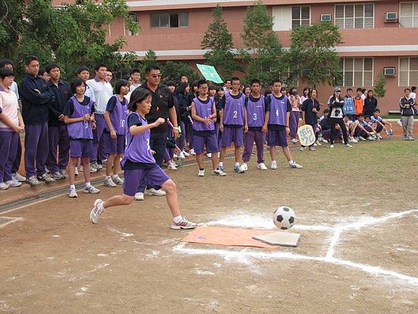100.11.21班際足壘球比賽vs.206 164